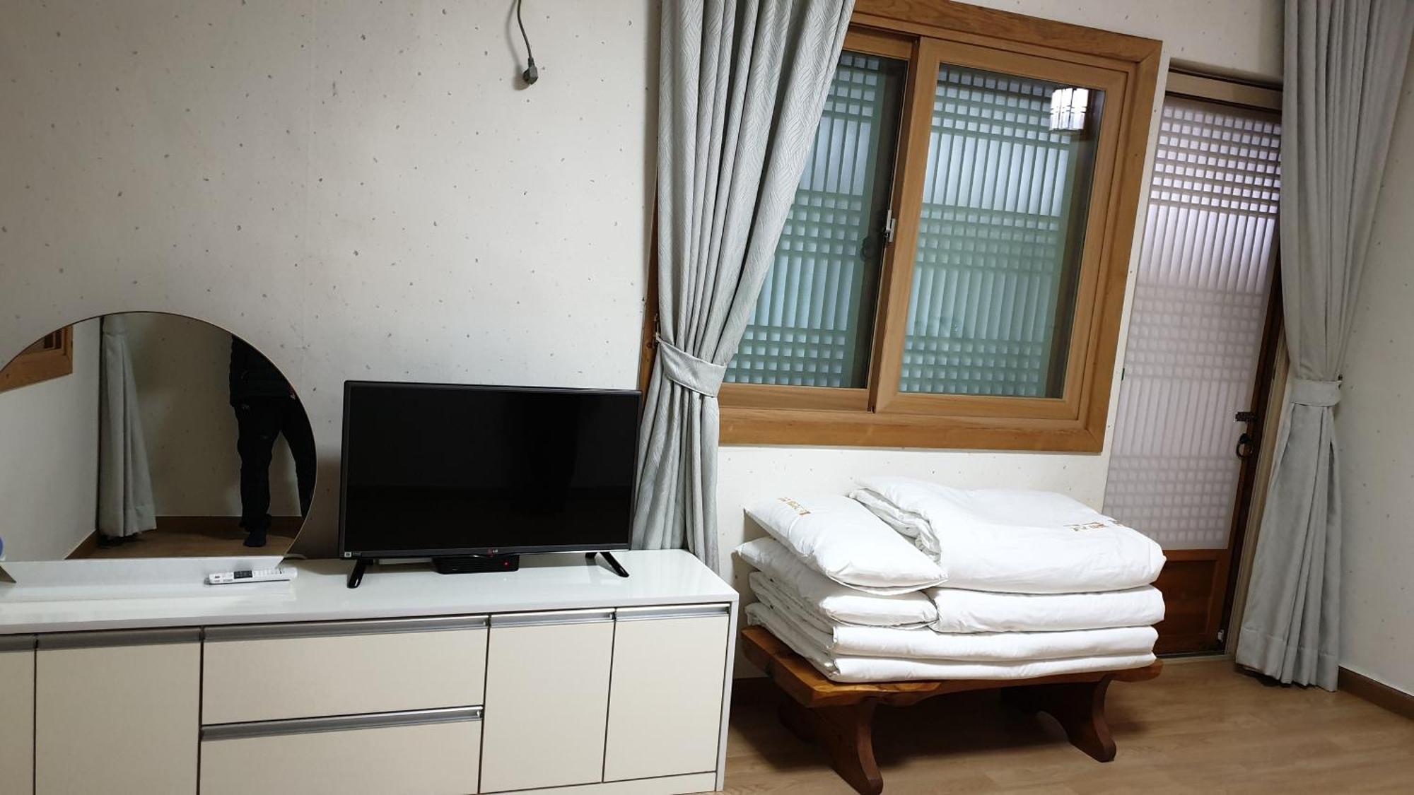 Boseong Greenery Hanok Pension Hotel Room photo